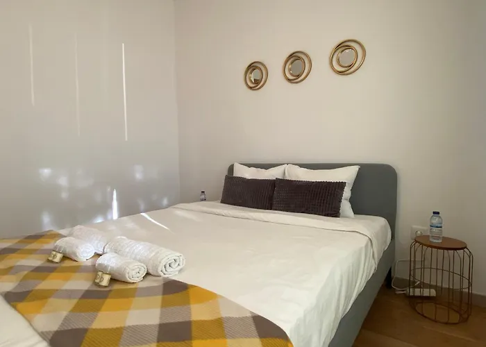 Almada Central Apartment