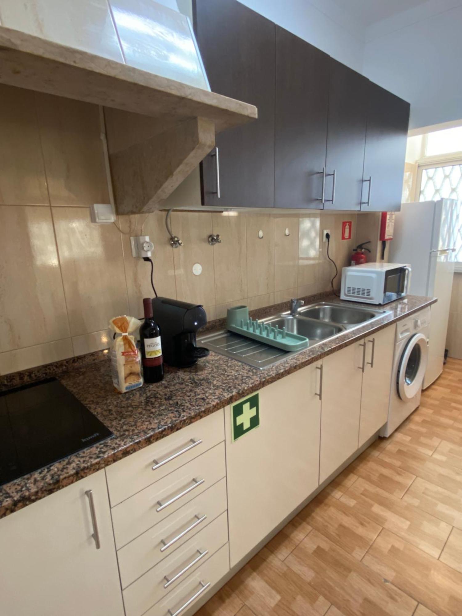 Almada Central Apartment * Almada